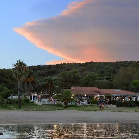 Village Naturiste La Chiappa بورتو فيكشْيو